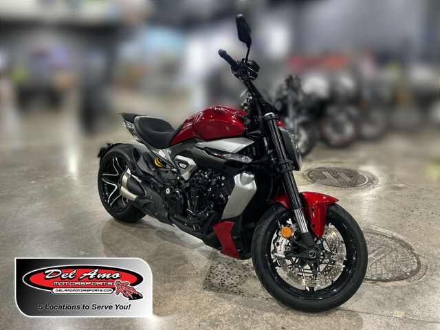 2026 Ducati XDIAVEL V4