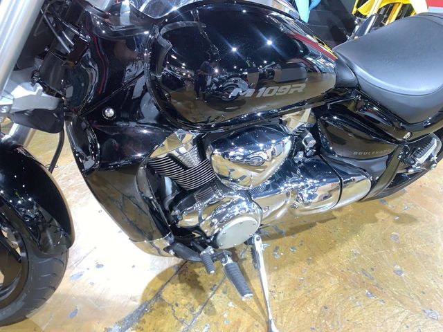 4.99% APR for 36 mos!* New 2025 Suzuki BOULEVARD M109R for Sale