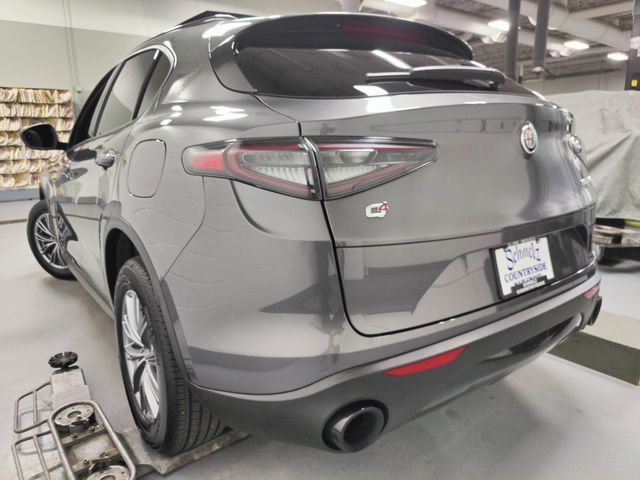 Used 2024 Alfa Romeo Stelvio Q4 AWD w/Sunroof/NavImage 13