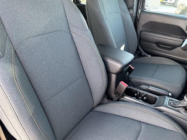 New 2026 Jeep Wrangler 4-door SportImage 11