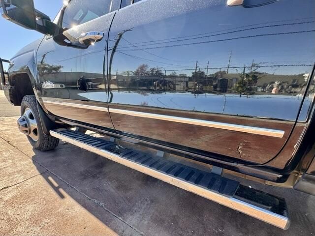 Used 2016 Chevrolet Silverado 3500HD High CountryImage 4