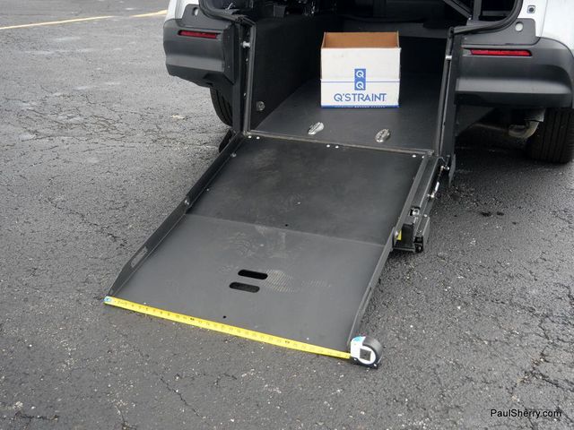 Used 2024 Toyota Sienna LEImage 12