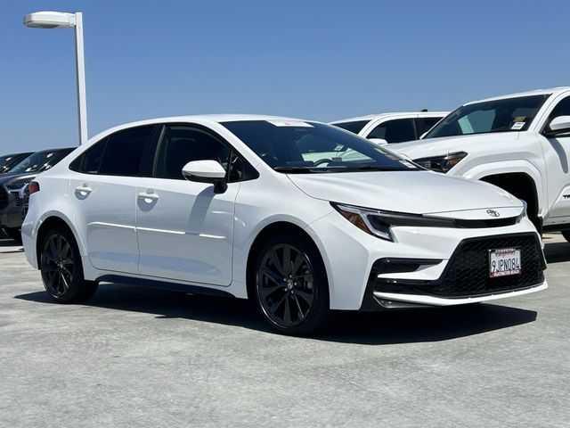 Used 2024 Toyota Corolla SEImage 2