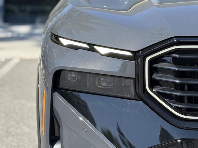 2024 BMW XM BaseImage 12