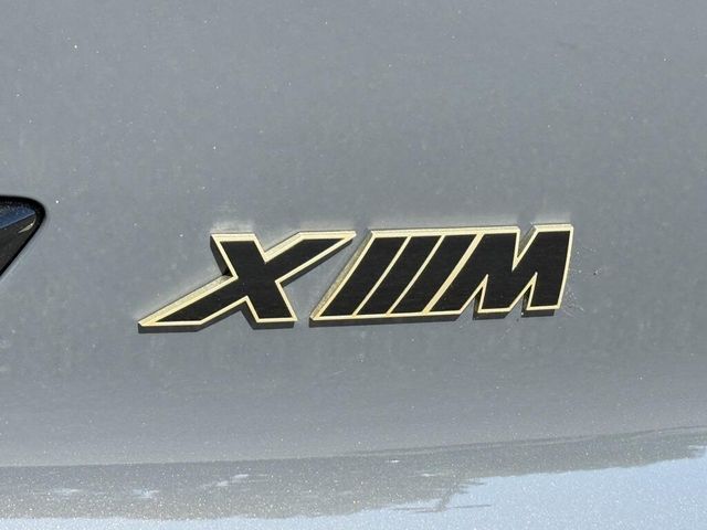 2024 BMW XM BaseImage 13