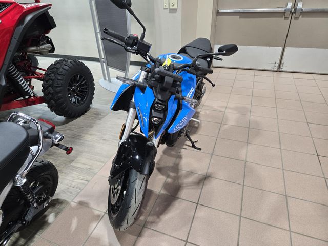 New 2025 Suzuki GSX8S GLASS SPARKLE BLACK AND PEARL COSMIC