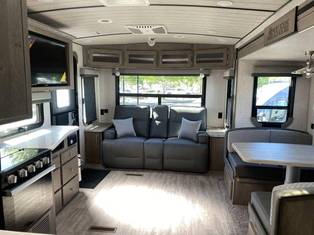 New 2024 ARCTIC FOX EDGE 27SX Image 10