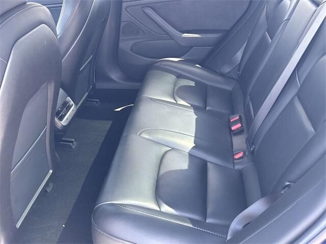 2018 Tesla Model 3 Long RangeImage 16