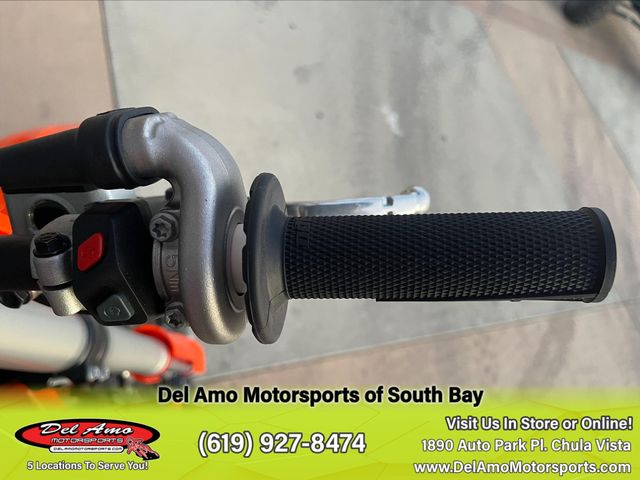 New 2025 KTM 250 SX-F Image 12