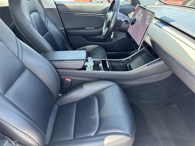 2018 Tesla Model 3 Long RangeImage 12