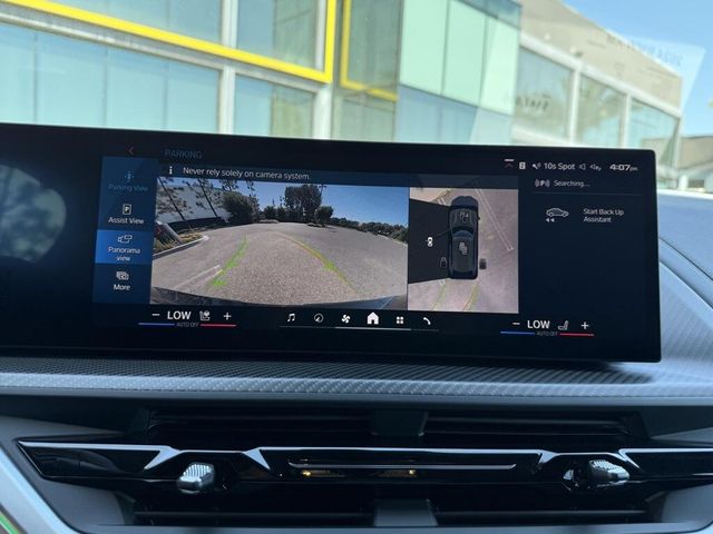 2024 BMW XM BaseImage 29
