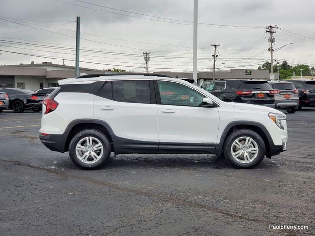 Used 2023 GMC Terrain SLEImage 11