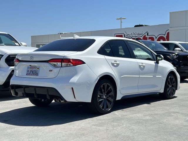 Used 2024 Toyota Corolla SEImage 3
