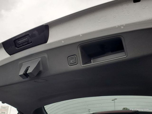Used 2023 GMC Terrain SLEImage 9