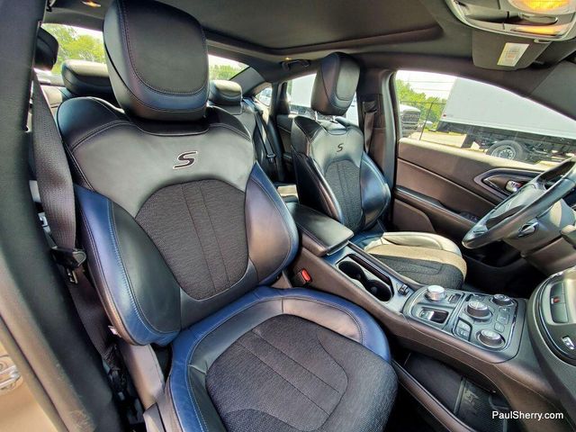 Used 2015 Chrysler 200 SImage 2