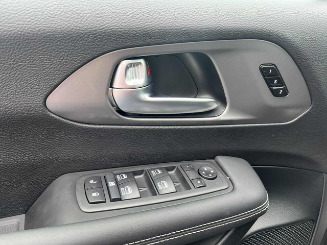 New 2025 Chrysler Pacifica SelectImage 13