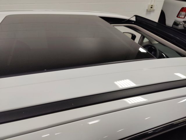 Used 2024 Chrysler Pacifica Limited AWD w/Safety SphereImage 6