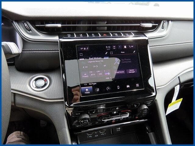 2025 Jeep Grand Cherokee Altitude XImage 16