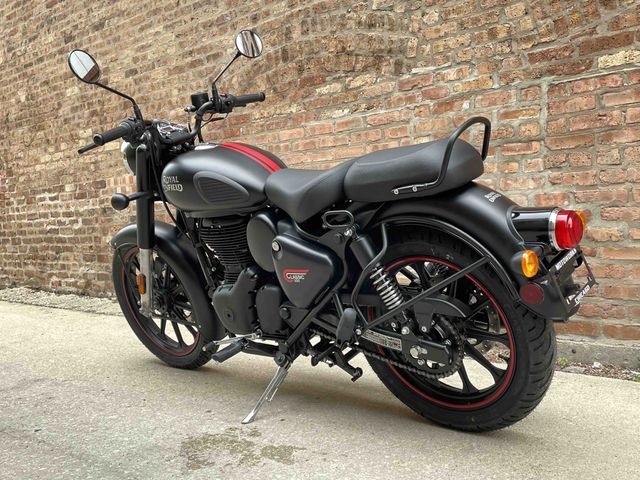 2023 Royal Enfield Classic 350 Dark Stealth Black