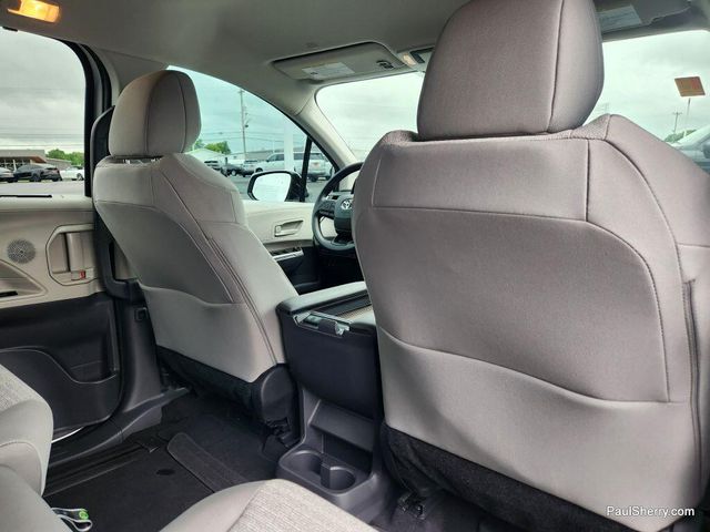 Used 2024 Toyota Sienna LEImage 54
