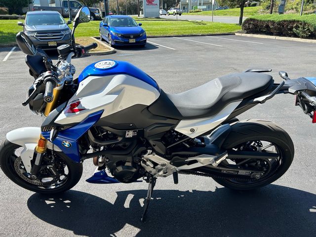 2023 BMW F 900 R in a WHITE exterior color. Cross Country Powersports 732-491-2900 crosscountrypowersports.com 