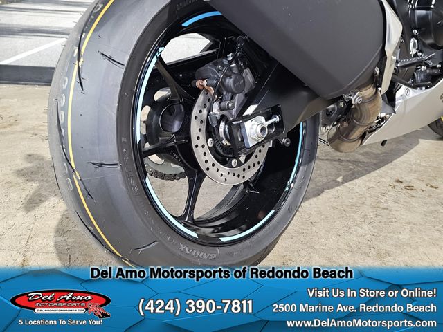 2025 Suzuki GSX-R1000R Image 8