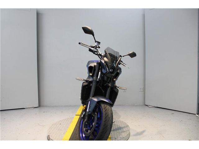 2023 Yamaha MT-09 Image 4