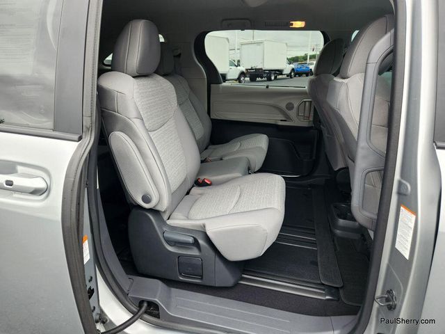 Used 2024 Toyota Sienna LEImage 53
