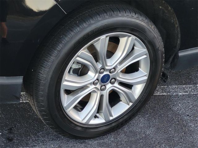 2022 Ford Edge TitaniumImage 7