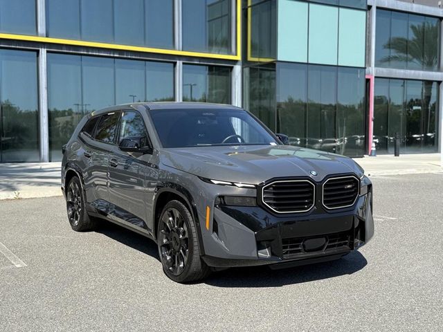 2024 BMW XM BaseImage 4