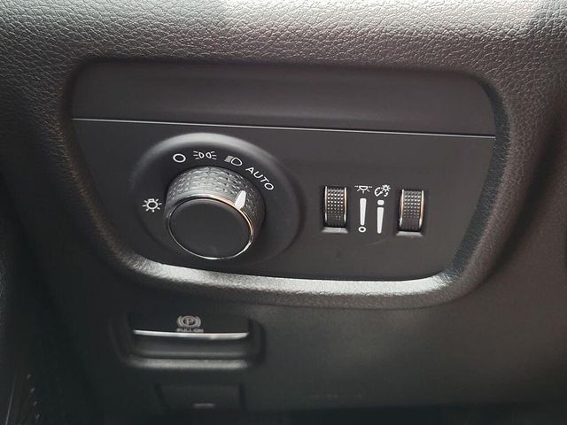 2024 Jeep Grand Cherokee L LaredoImage 11
