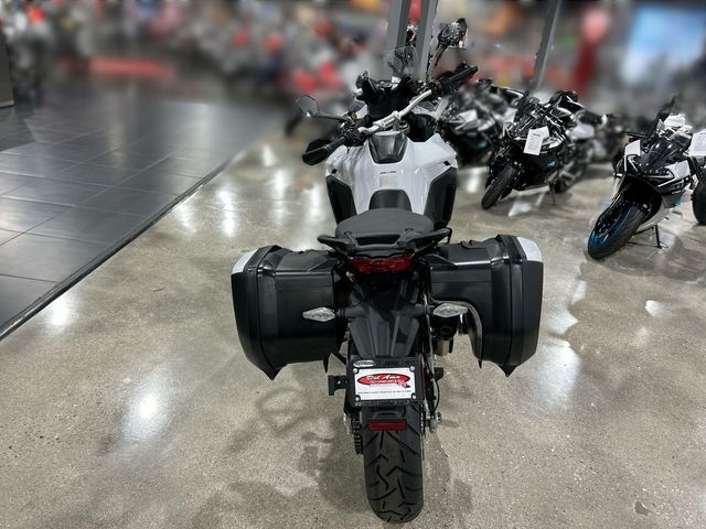New 2024 Ducati MULTISTRADA V4 S TRAVEL & RADAR SPOKED WHEELS - DEMO Image 13