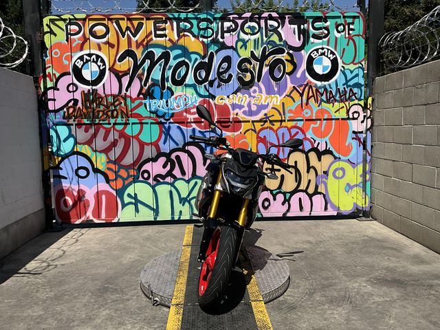 New 2025 BMW G 310 R Image 2