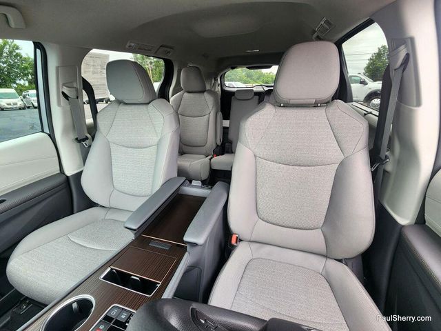 Used 2024 Toyota Sienna LEImage 38
