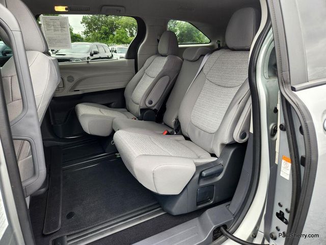 Used 2024 Toyota Sienna LEImage 55