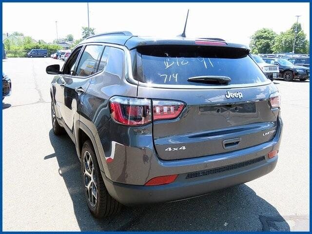 2024 Jeep Compass LimitedImage 5