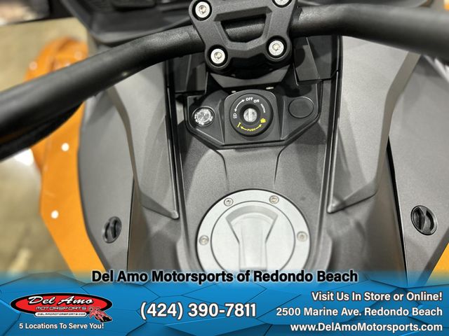 2024 Can-Am SPYDER F3 LIMITED SPECIAL SERIES (SE6) Image 8