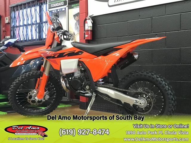 2025 KTM 300 XC Image 6