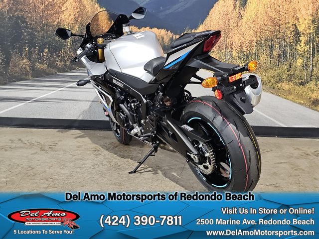 2025 Suzuki GSX-R1000R Image 16