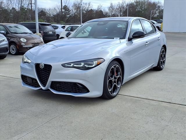 2025 Alfa Romeo Giulia VeloceImage 9