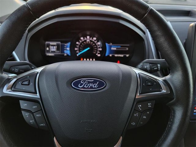 2022 Ford Edge TitaniumImage 13
