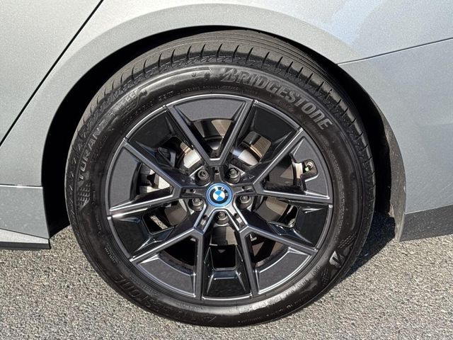 2024 BMW i4 eDrive35Image 14