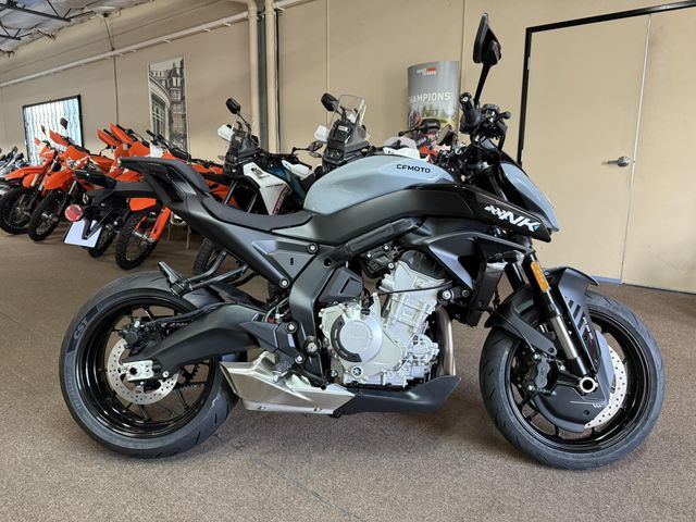New 2026 CFMOTO 675NK Image 4