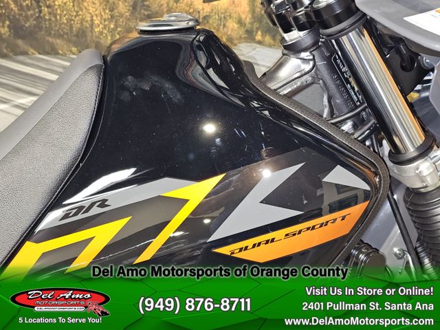 2025 Suzuki DR650S Image 9