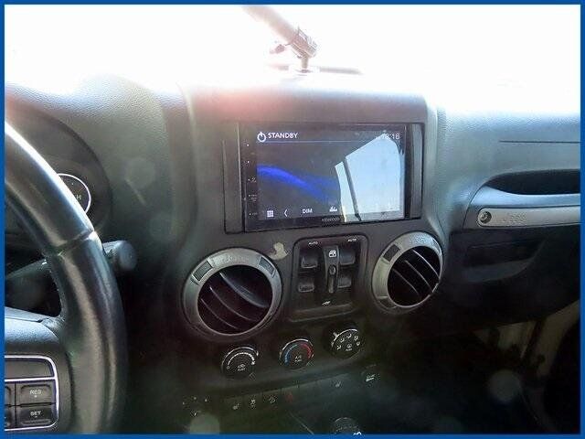 2017 Jeep Wrangler Unlimited SportImage 14
