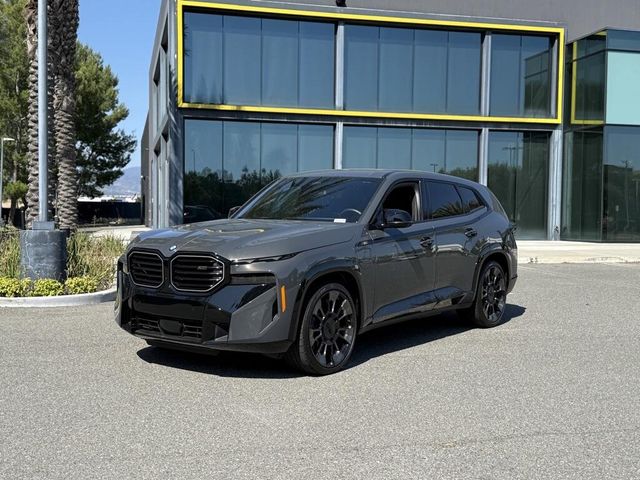 2024 BMW XM BaseImage 2