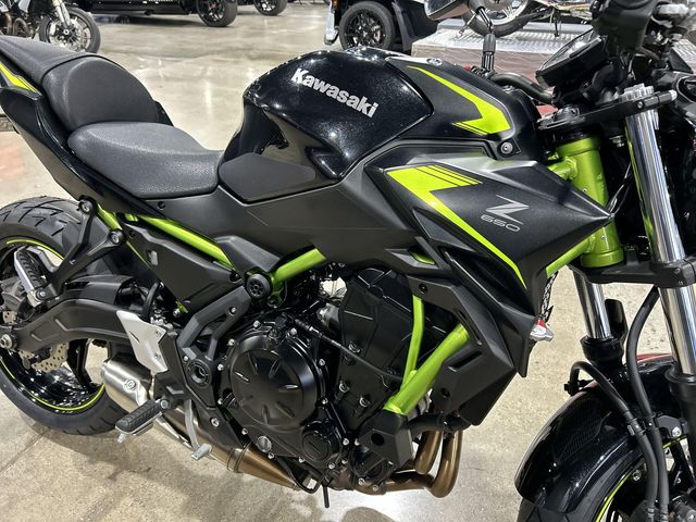 2022 Kawasaki Z650 Base  in a BLACK exterior color. Del Amo Motorsports of Redondo Beach (424) 390-7811 delamomotorsports.com 