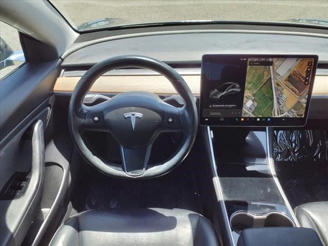 2019 Tesla Model 3 Long RangeImage 5