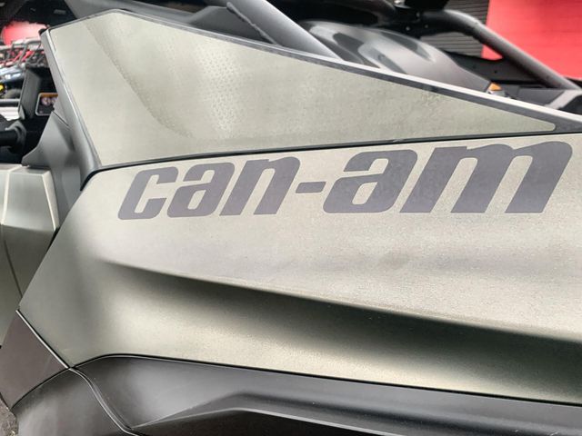 New 2026 Can-Am MAVERICK R MAX X RC WITH SMART-SHOX 999T DCT Image 6