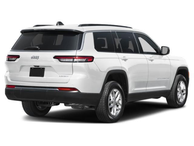 New 2027 Jeep Grand Cherokee Laredo AltitudeImage 3